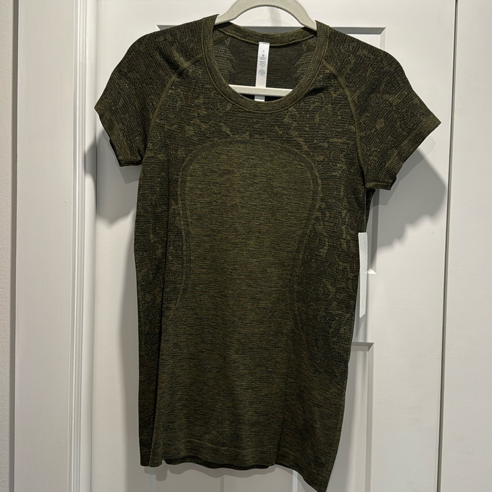 Swiftly Tech SS camo rare sz 8 BNWT